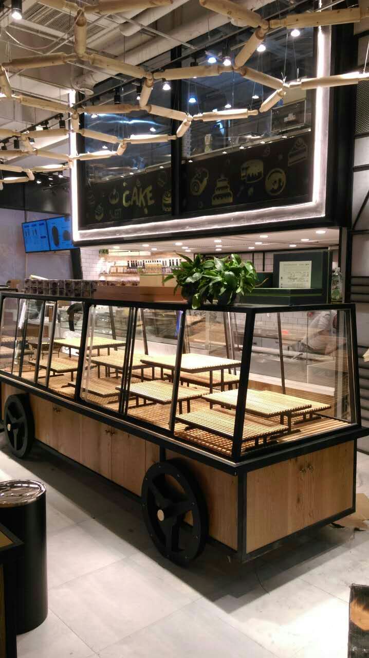 西安蛋糕展示柜哪家好